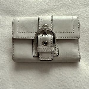 Coach tri-fold Leather Classic Wallet, Cream w/tan inside